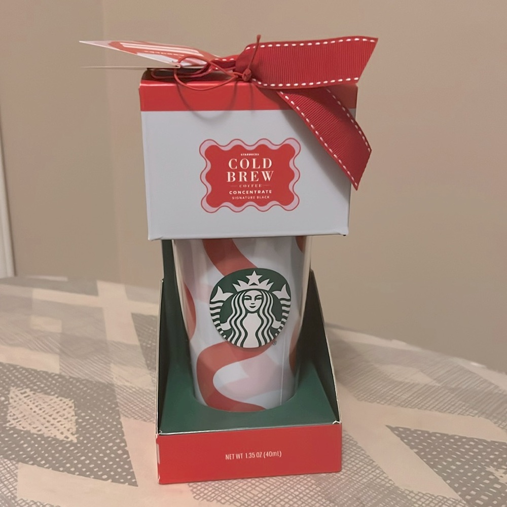 NWT STARBUCKS GIFT PACK